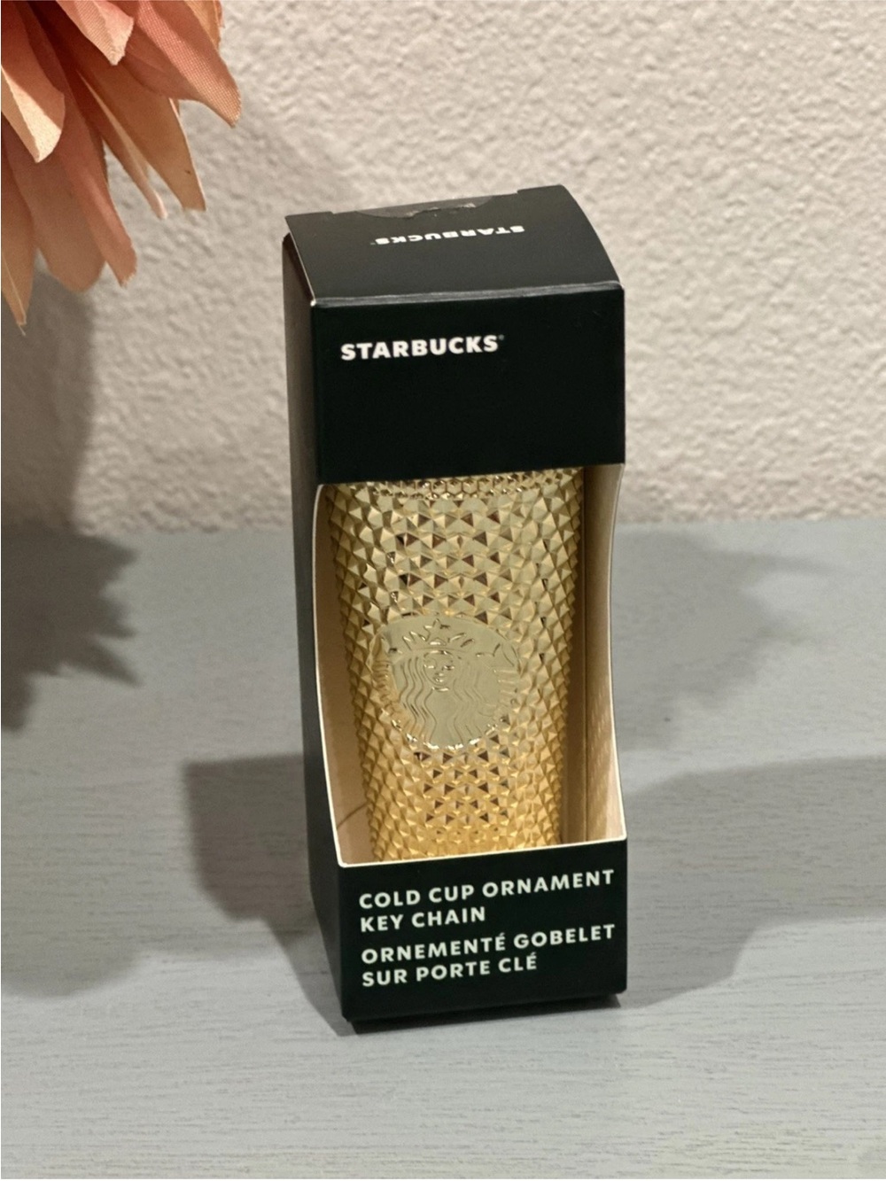 STARBUCKS JEWEL MAGENTA AND GOLD CHROME STUDDED CUP
KEYCHAIN Ornament NEW - Picture 6 of 6